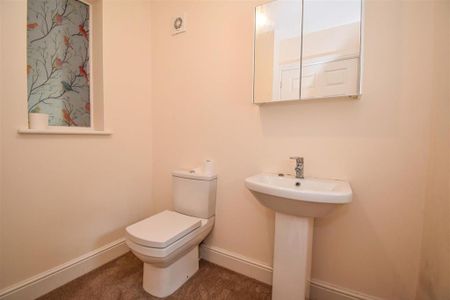 2 bedroom semi-detached house to rent - Photo 4