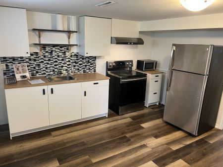 For Lease - 8 Myrtle Avenue Unit# #Lower, St. Catharines, Ontario - Photo 2