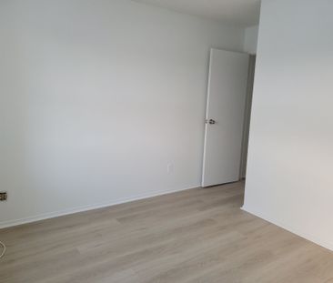 For Lease - 2 Orchard Heights Boulevard Unit# 206, Aurora, Ontario - Photo 3