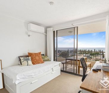 Stunning Views - Massive Balcony - Beautiful Apartment - Photo 2