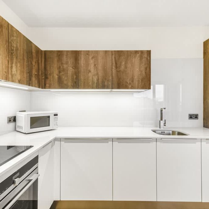 Lockington Road London SW8 - Photo 1