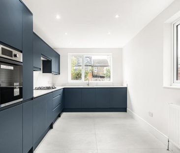 3 bedroom terraced house to rent - Photo 6