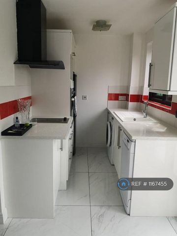 1 bedroom semi-detached house to rent - Photo 5