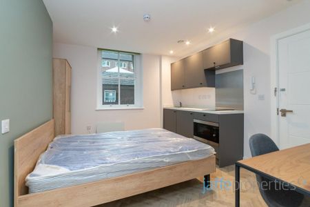 Studio to rent - Photo 2