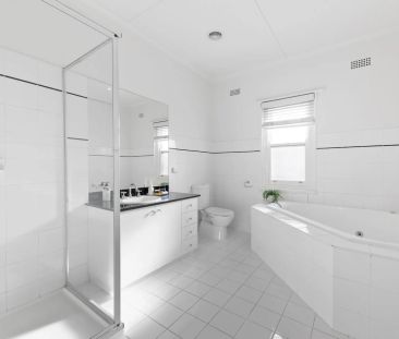 Gorgeous Family Living! - Photo 6