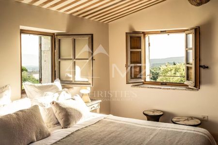 Mas provençal avec vue exceptionnelle sur le village de Gordes - Photo 2