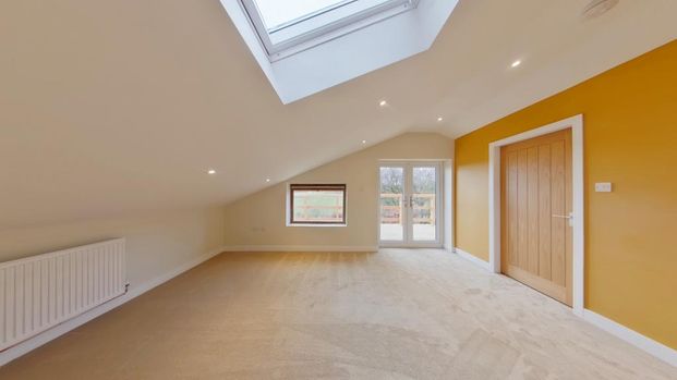 3 bedroom flat to rent - Photo 1