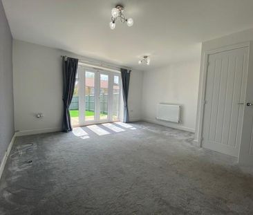 3 bedroom end of terrace house to rent - Photo 4