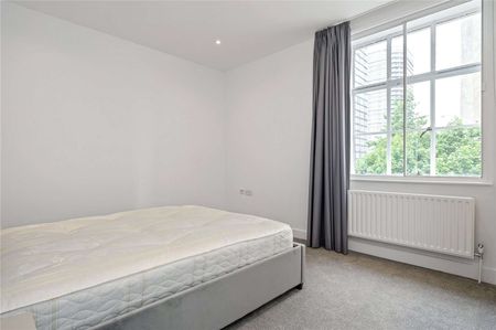 A good sized two bedroom apartment close to Angel Station - Photo 4