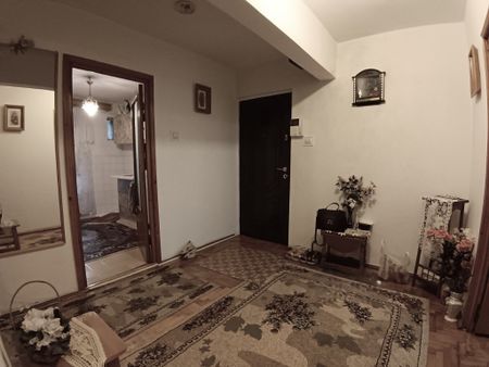 Apartament cu 3 Camere Decomandat in George Enescu - Photo 4