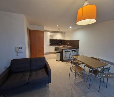 1 bedroom flat to rent - Photo 2