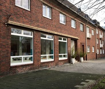 *** Attraktive 3-Zi.-Whg. in Schlossparknähe sucht nette Bewohner! *** - Photo 1