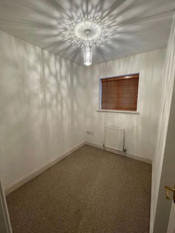 4 bedroom detached house to rent - Photo 5