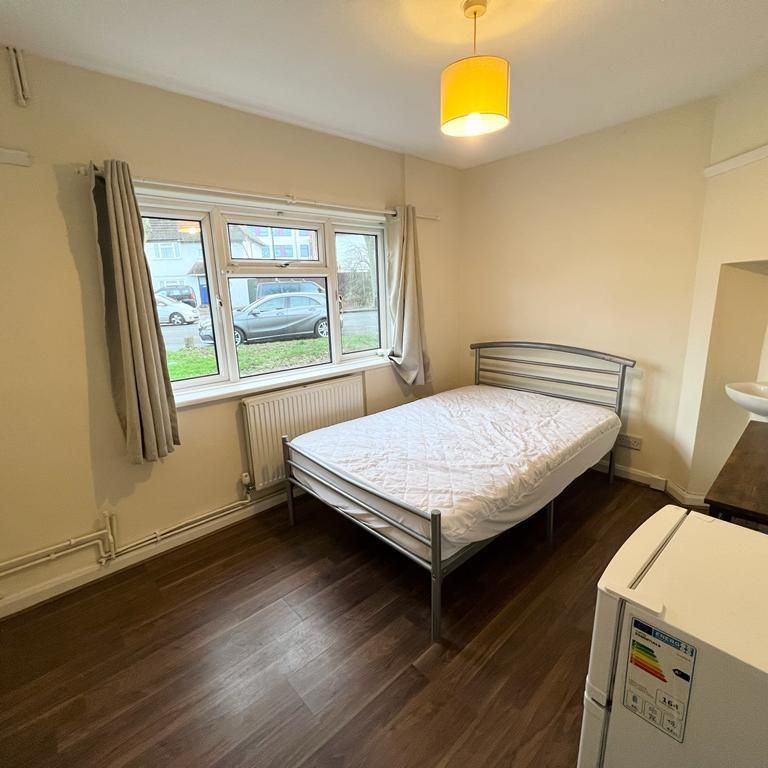 House share to rent - Photo 1