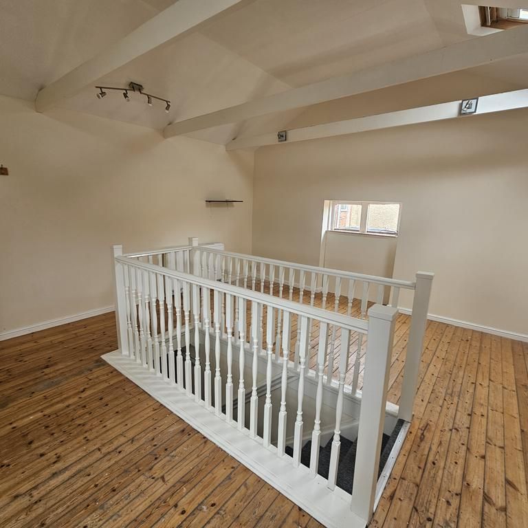 2 bedroom semi-detached house to rent - Photo 1