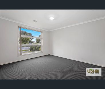 97 Henry Road, Pakenham, Vic 3810 - Photo 2