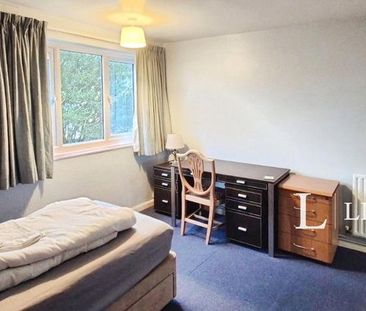 3 bedroom flat to rent - Photo 5