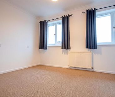 2 bedroom semi-detached house to rent - Photo 5