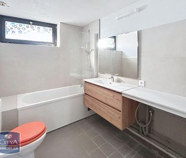 Location Appartement 2 pièces 46m² LILLE 59000 - Photo 3