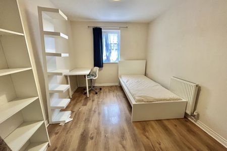 Templars Court - Photo 5