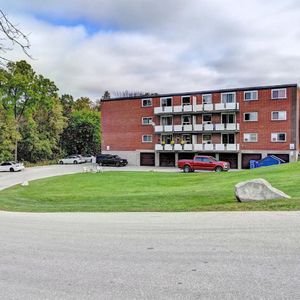 Ravine View Apartments - Photo 2