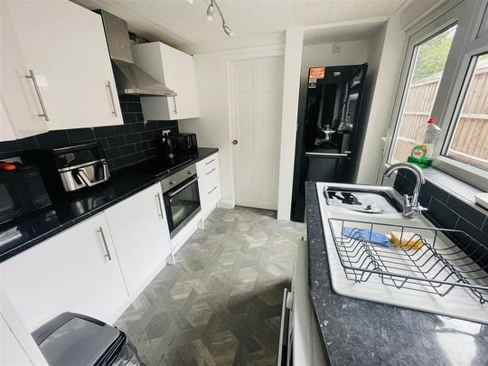 2 bedroom house to rent - Photo 1