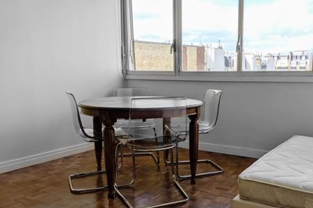 Grand studio - métro Exelmans - Photo 2