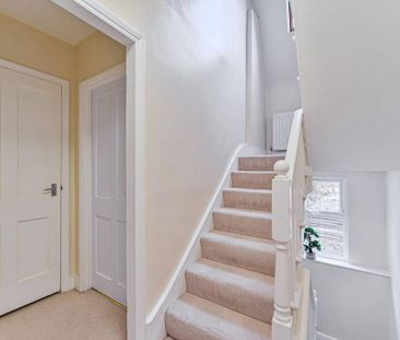 3 bedroom maisonette to rent - Photo 2