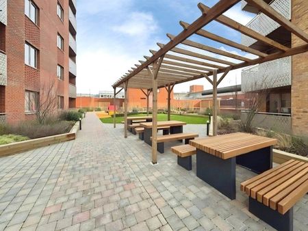 1 bedroom flat to rent - Photo 5