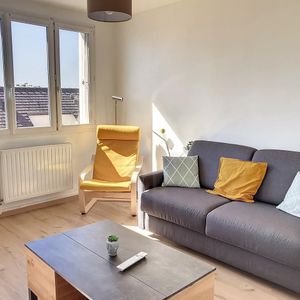 Location Appartement 1 pièce 25m² LA CHAPELLE ST LUC 10600 - Photo 2