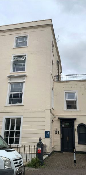 Student Properties to Let - Photo 1