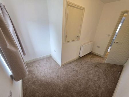 3 bedroom terraced house to rent - Photo 5