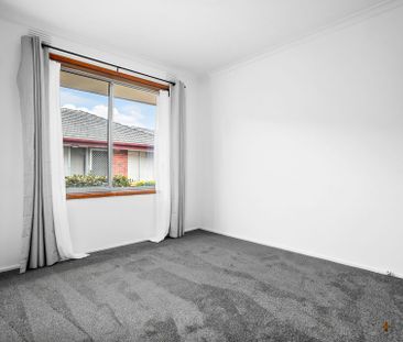 JUST RENOVATED l QUIET BLOCK l PRIVATE COURTYARD - Photo 2