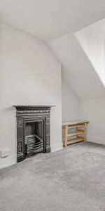 3 bedroom flat in London - Photo 3