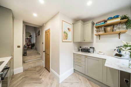 St. Luke's Avenue, Clapham, SW4 - Photo 4