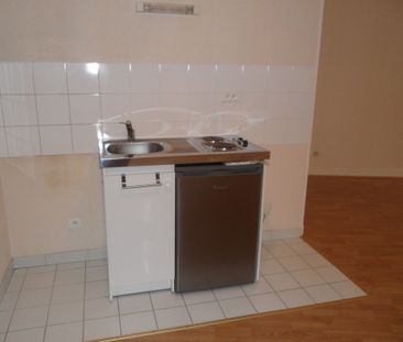 Location Appartement 1 pièce 37m² BOURGES 18000 - Photo 3