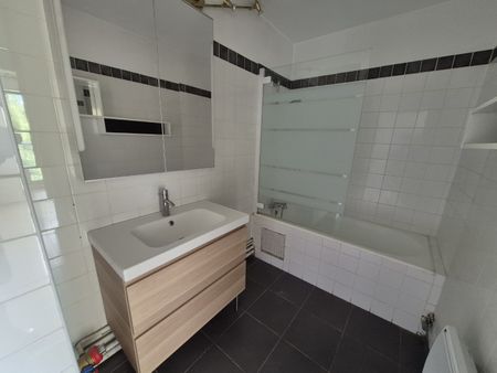 Location Appartement 2 pièces 50m² RONCHIN 59790 - Photo 3