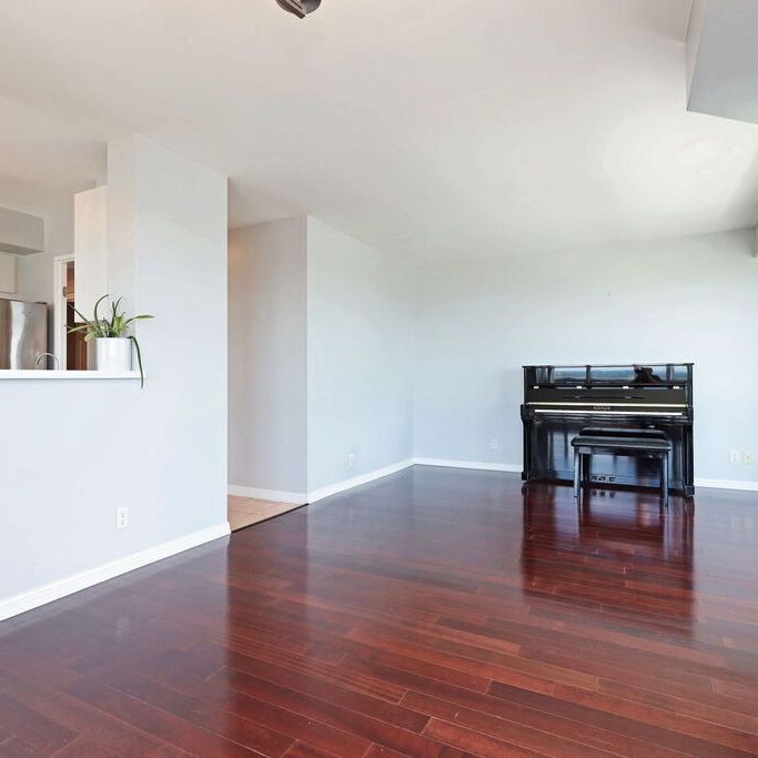 11 Lee Centre Dr PH303 - Photo 1