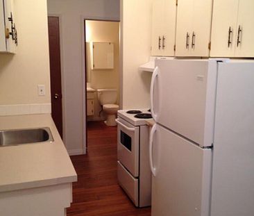 Fairview Manor - Photo 3