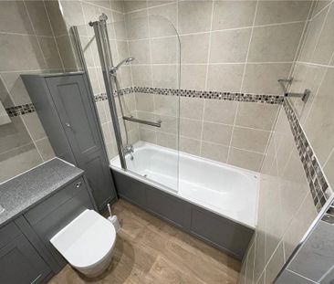 3 bedroom semi-detached house to rent - Photo 6