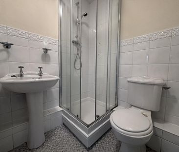 2 bedroom flat to rent - Photo 6