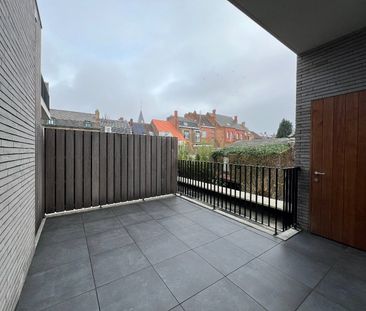 Luxueus appartement met ruim terras op toplocatie te Ieper - Photo 1