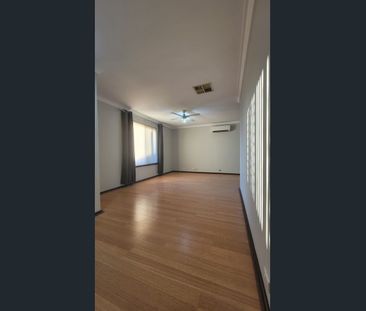 Clean, secure and refurbished. - Photo 3