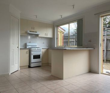 3/140 Biggs Street, St Albans VIC 3021 - Photo 4