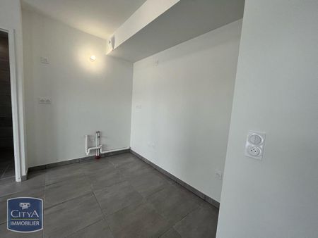 Location Appartement 2 pièces 40m² CHAMALIERES 63400 - Photo 4