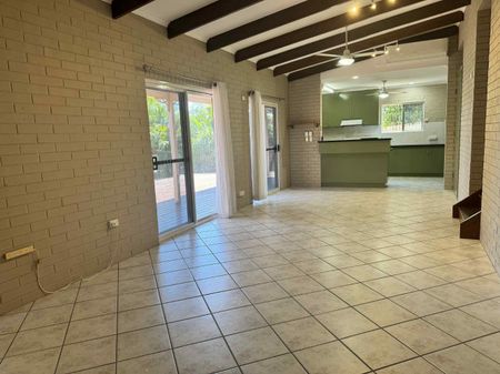 12 Hackett Court, Campwin Beach - Photo 3