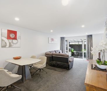 Three Bedroom Townhouse - Photo 1