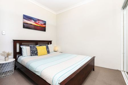 808/242 Elizabeth Street, Surry Hills. - Photo 4