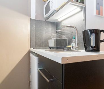 Logement à Paris, Location meublée - Photo 6