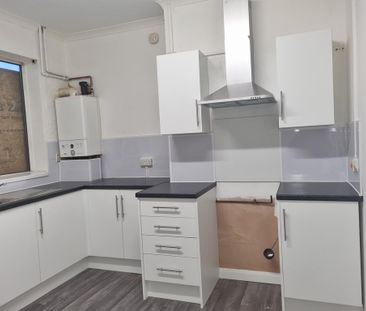 3 bedroom terraced house to rent - Photo 6